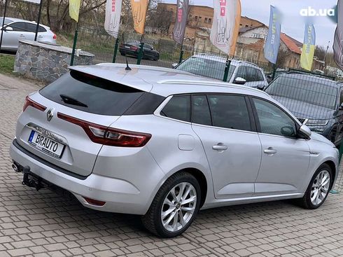 Renault Megane 2018 - фото 15