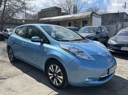 Nissan Leaf 2015 - фото 2