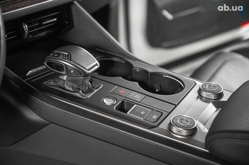 Volkswagen Touareg 2021 - фото 18