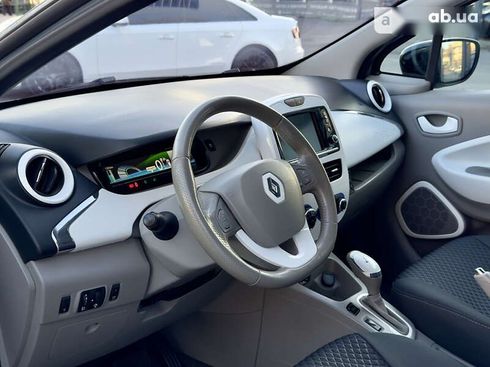 Renault Zoe 2015 - фото 20