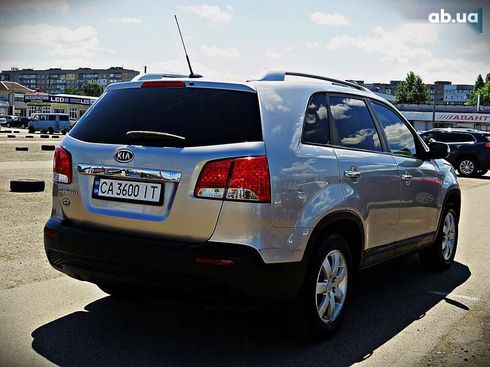 Kia Sorento 2012 - фото 3