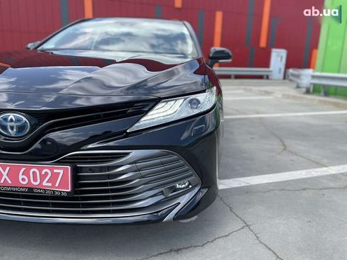 Toyota Camry 2020 - фото 10