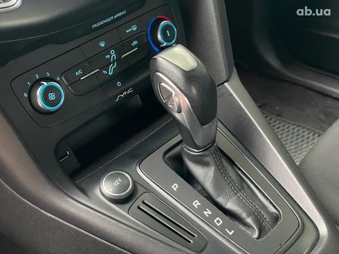 Ford Focus 2015 красный - фото 16