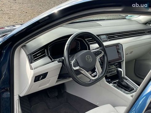 Volkswagen Passat 2022 - фото 25