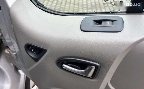 Renault Trafic 2013 - фото 16