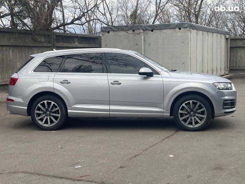 Audi Q7 2017 серый - фото 4