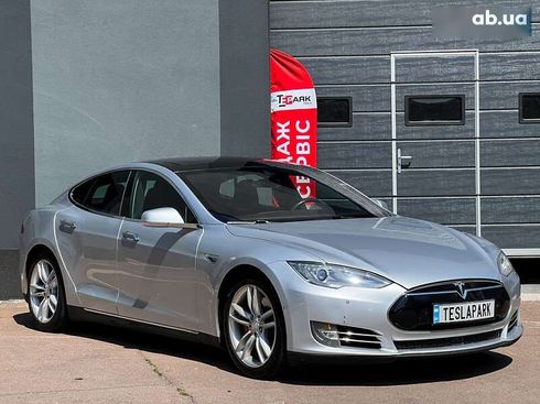 Tesla Model S 2015 - фото 12