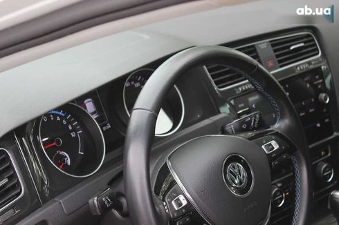Volkswagen e-Golf 2019 - фото 24