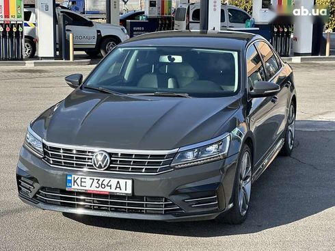 Volkswagen Passat 2016 - фото 11