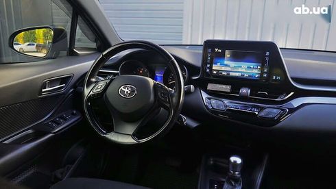 Toyota C-HR 2017 - фото 25