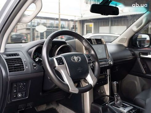 Toyota Land Cruiser Prado 2010 - фото 21