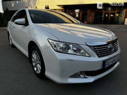 Toyota Camry 2011 - фото 20