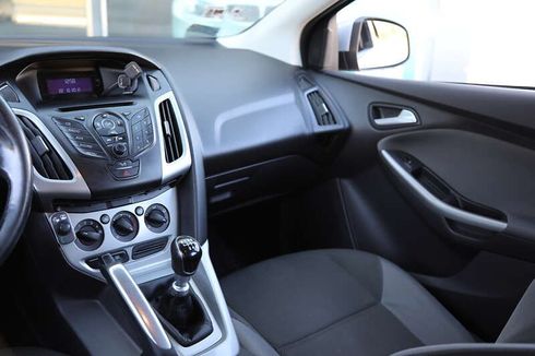 Ford Focus 2012 - фото 11