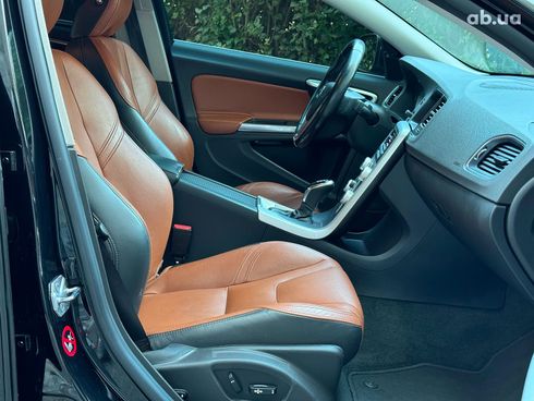 Volvo S60 2017 черный - фото 25