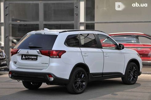 Mitsubishi Outlander 2019 - фото 4