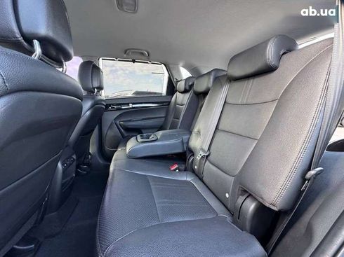 Kia Sorento 2012 - фото 11