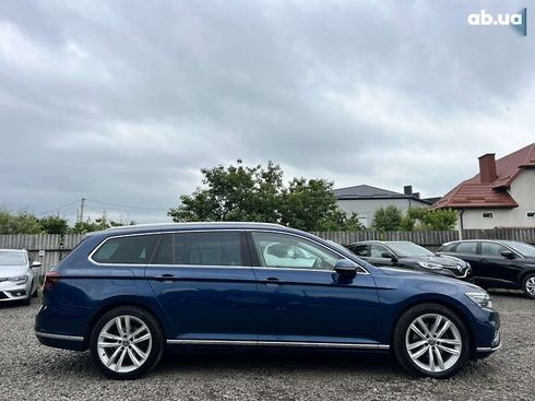 Volkswagen Passat 2022 - фото 9