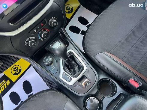 Jeep Cherokee 2016 - фото 19