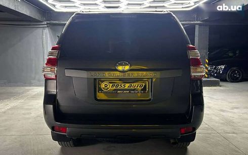 Toyota Land Cruiser Prado 2015 - фото 5