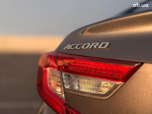 Honda Accord 2018 серый - фото 15