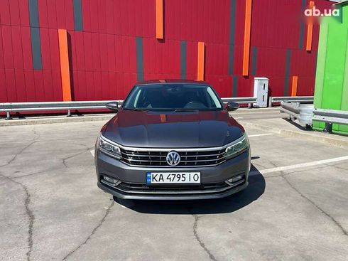 Volkswagen Passat 2018 - фото 2