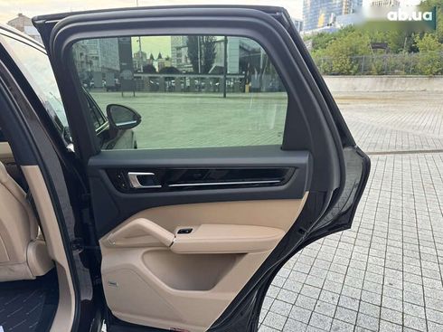 Porsche Cayenne 2018 - фото 30