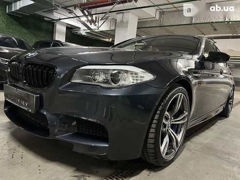 BMW M5 2012 - фото 7