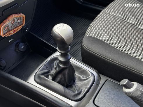 Hyundai Elantra 2010 бежевый - фото 11