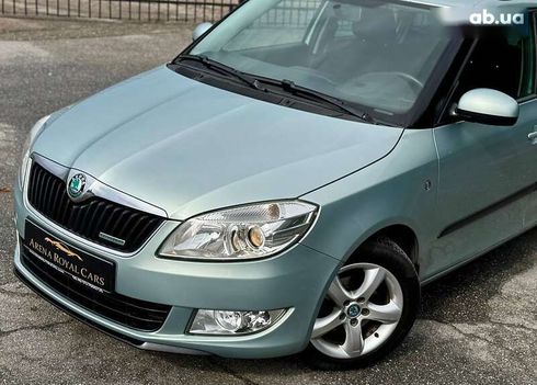 Skoda Fabia 2011 - фото 6