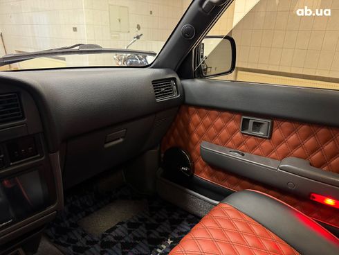 Toyota 4Runner 1994 черный - фото 42