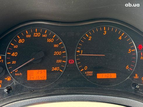Toyota Avensis 2004 серый - фото 15