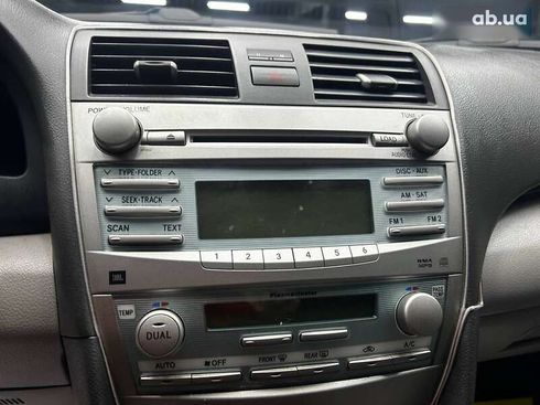 Toyota Camry 2008 - фото 12