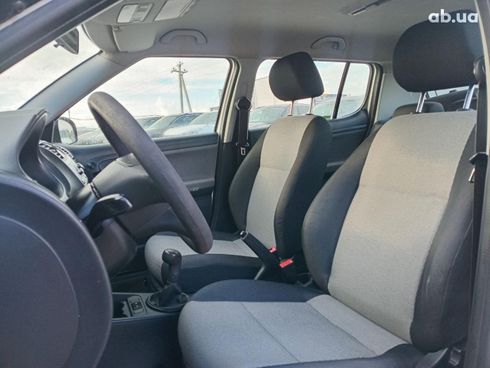 Skoda Fabia 2012 белый - фото 23