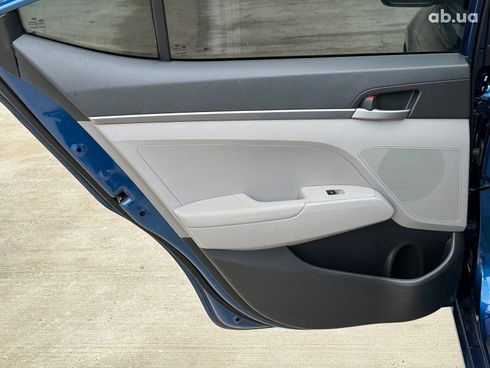 Hyundai Elantra 2016 синий - фото 14