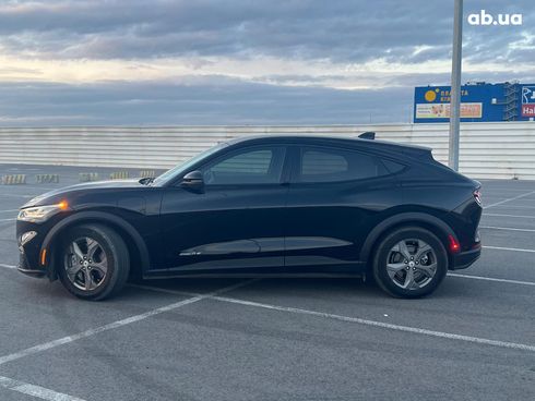 Ford Mustang Mach-E 2023 черный - фото 8