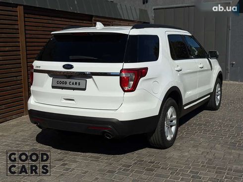Ford Explorer 2017 - фото 7