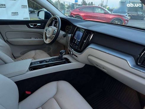 Volvo XC60 2018 - фото 13