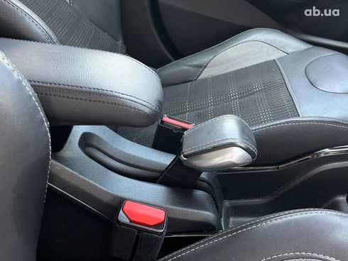 Peugeot 2008 2018 серый - фото 42