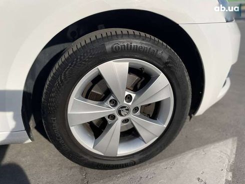 Skoda Octavia 2020 - фото 13