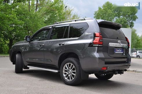 Toyota Land Cruiser Prado 2019 - фото 9