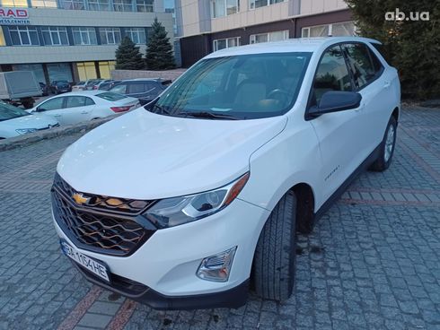Chevrolet Equinox 2018 белый - фото 5