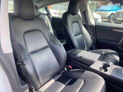 Tesla Model 3 2021 - фото 23