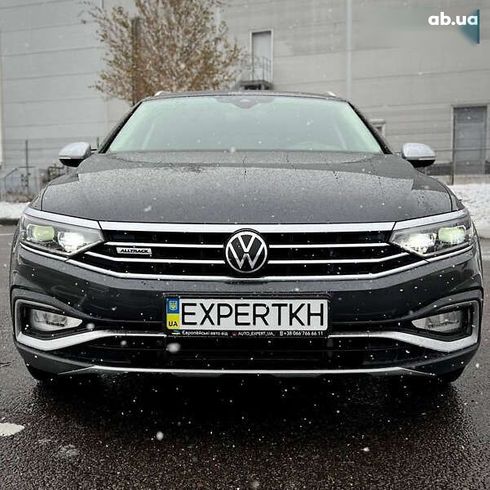 Volkswagen passat alltrack 2020 - фото 8