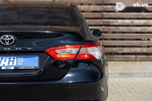 Toyota Camry 2017 - фото 9