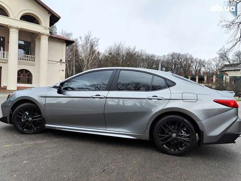 Toyota Camry 2024 - фото 9