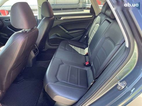 Volkswagen Passat 2018 - фото 20