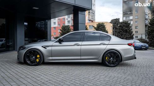 BMW M5 2018 - фото 27