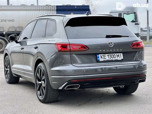 Volkswagen Touareg 2019 - фото 13
