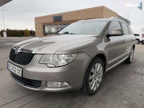 Skoda Superb 2012 - фото 4