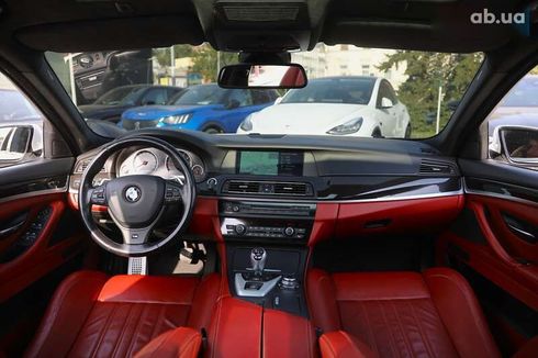 BMW M5 2012 - фото 12